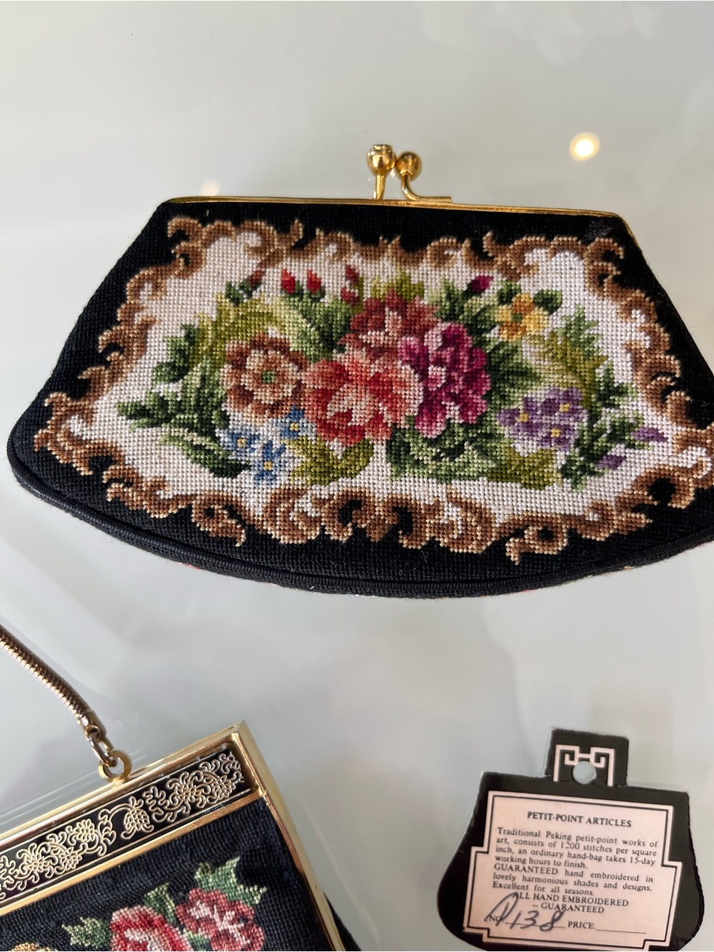 Vintage 1930’s Petit-Point Tapestry Handbag with Matching Coin Purse - Picture 3 of 11
